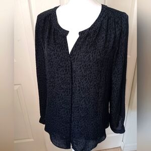 Aritzia T. Babaton 100% Silk Blue and Black Animal Print Button Down Top. Size S